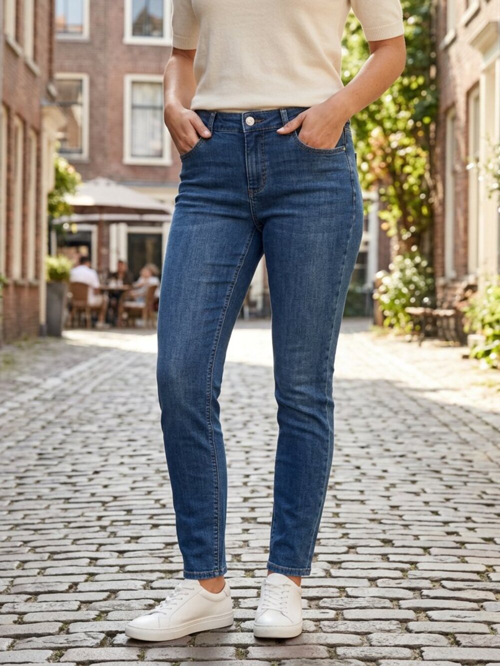 Jones New York Classic Indigo Slim Leg Jeans - Size 12